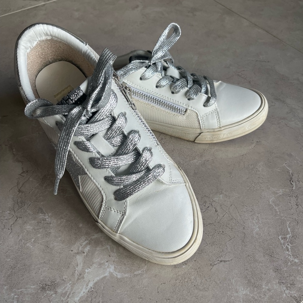 VINTAGE HAVANA Kid's Blair Glitter Low Top Sneakers Size 4